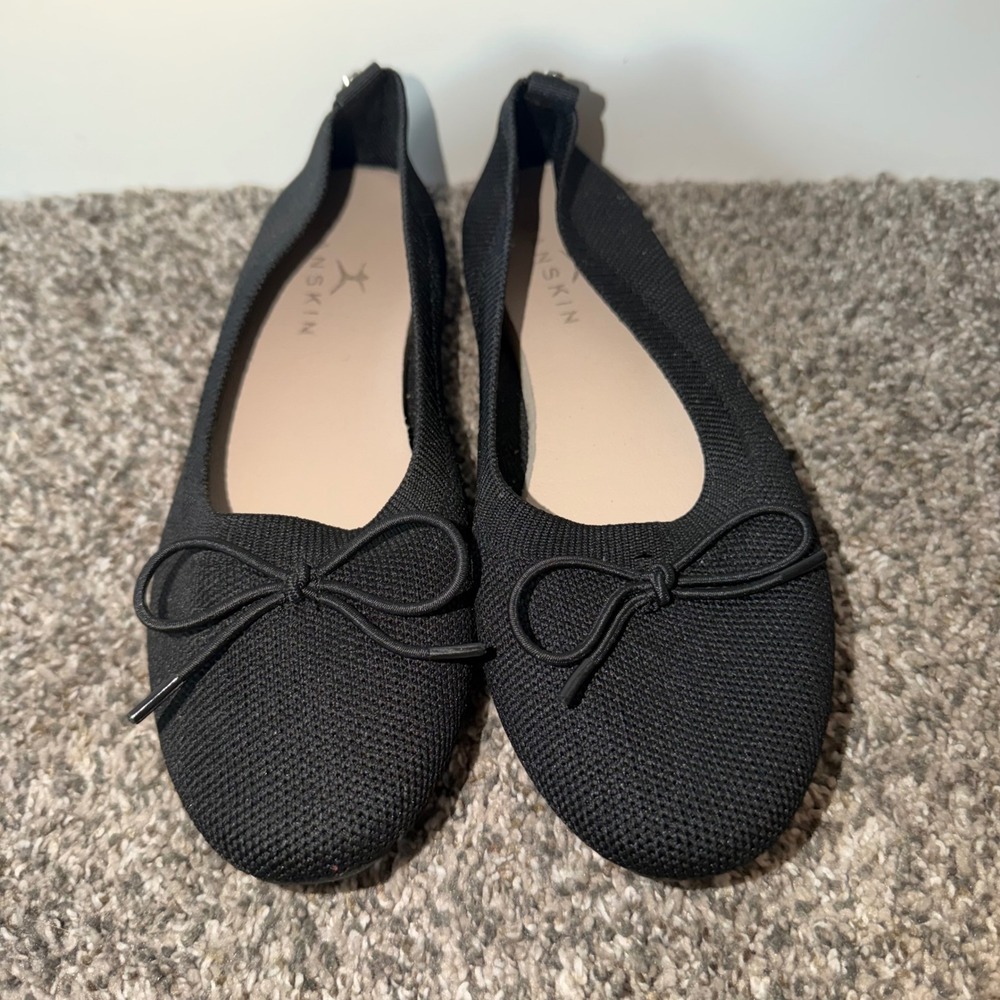Danskin Wonder Black Knit Ballet Flats Round Toe Bow Slip On Shoes Womens 5.5